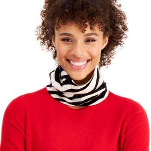 Cashmere Zebra Gaiter Facemask Neckwarmer